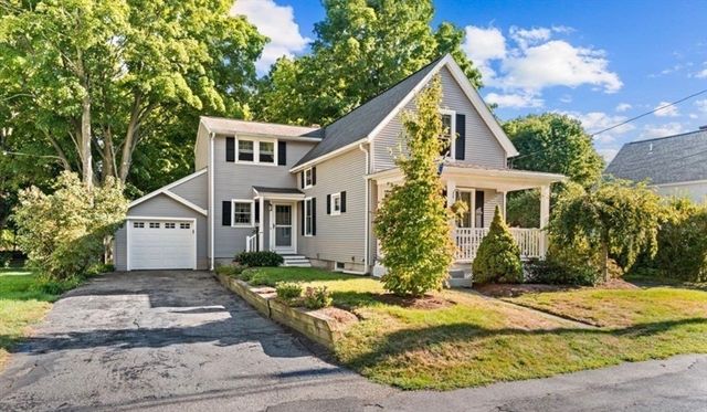 11 Cedar St, Westborough, MA 01581