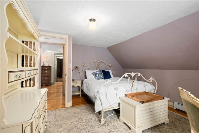 11 Cedar St, Westborough, MA 01581