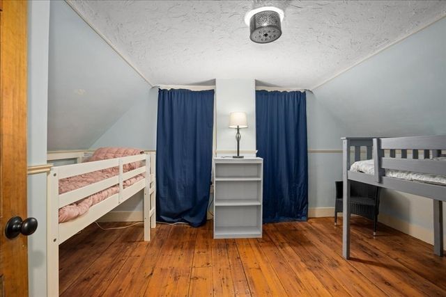 11 Cedar St, Westborough, MA 01581