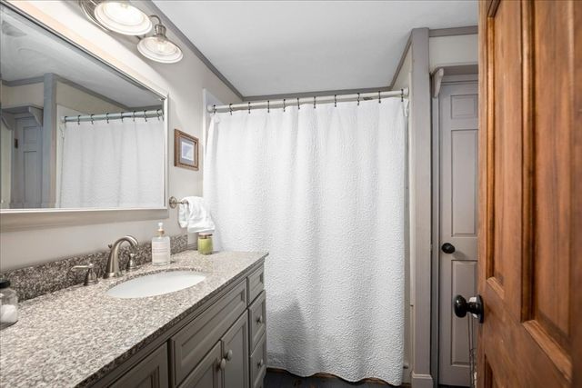 11 Cedar St, Westborough, MA 01581