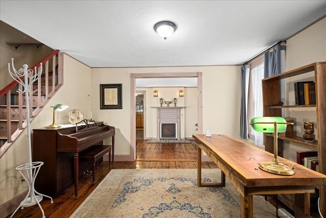 11 Cedar St, Westborough, MA 01581