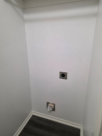 9638 Briggs Street, Dallas, TX 75227