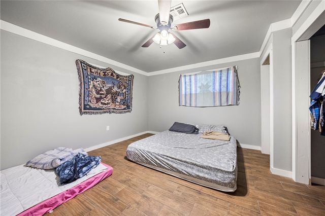 3701 Waldron, Corpus Christi, TX 78418