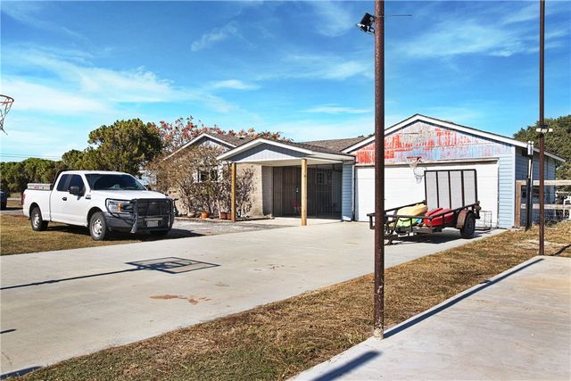 3701 Waldron, Corpus Christi, TX 78418