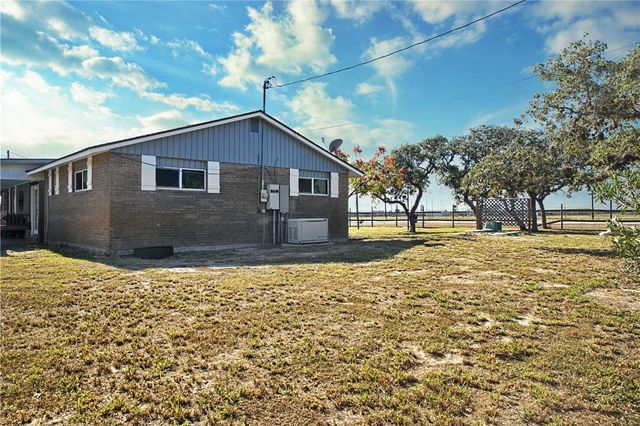 3701 Waldron, Corpus Christi, TX 78418