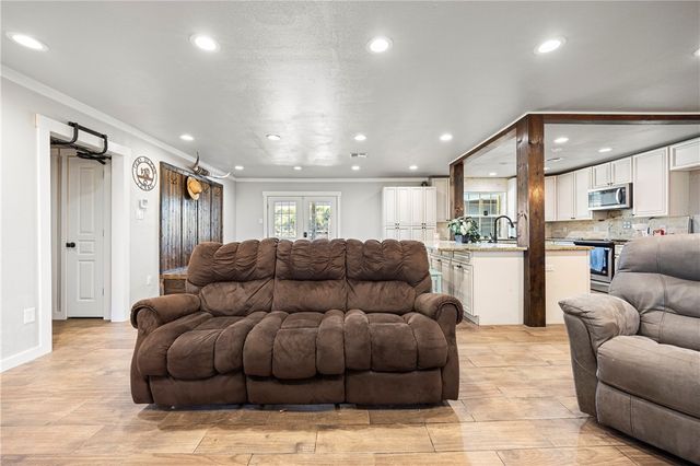 3701 Waldron, Corpus Christi, TX 78418