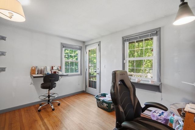 227 Acrebrook Dr, Northampton, MA 01062