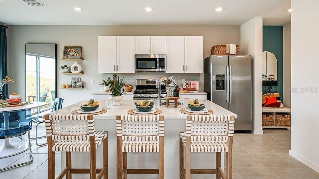 Image 13 of property listing at 7408 SANDSTONE DRIVE, Groveland, FL 34736