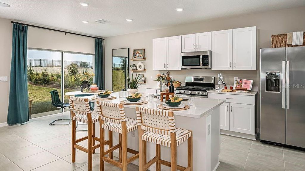 Image 14 of property listing at 7408 SANDSTONE DRIVE, Groveland, FL 34736