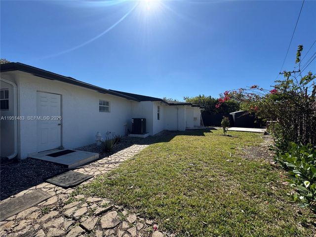 10502 SW 77th Ct 10502, Pinecrest, FL 33156