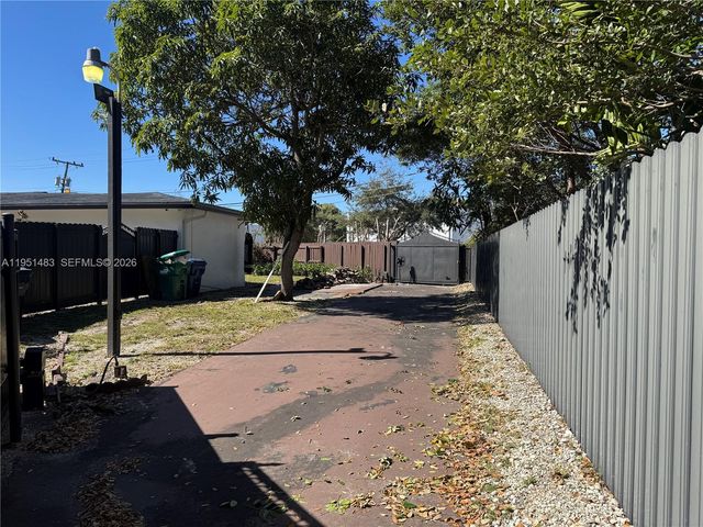 10502 SW 77th Ct 10502, Pinecrest, FL 33156