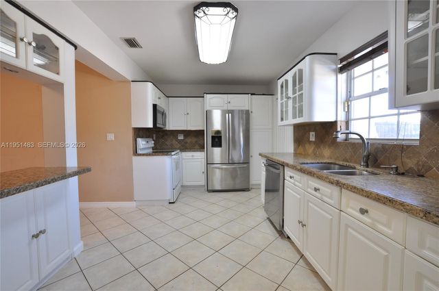 10502 SW 77th Ct 10502, Pinecrest, FL 33156