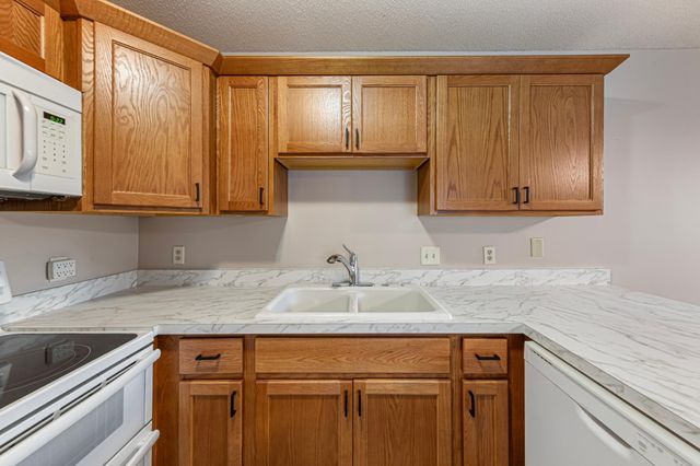 417 Whispering River Lane, Farmington, MN 55024