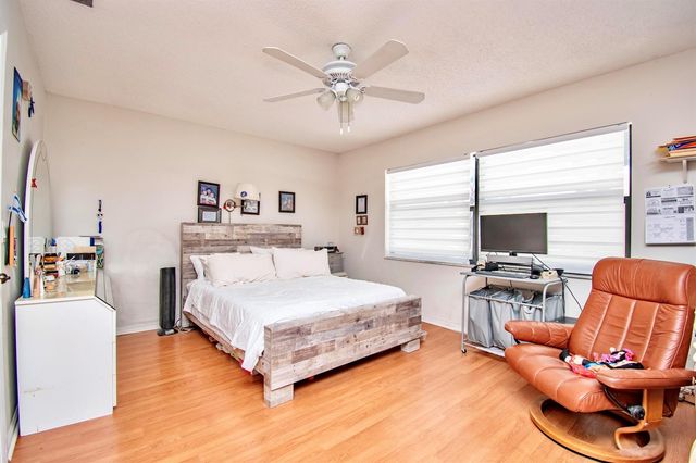 6640 Thornhill Court, Boca Raton, FL 33433