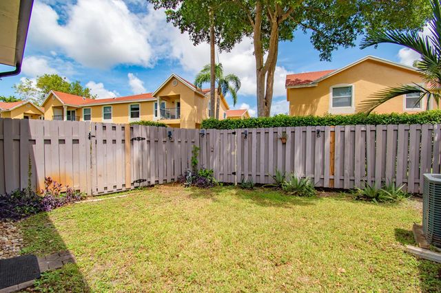 6640 Thornhill Court, Boca Raton, FL 33433