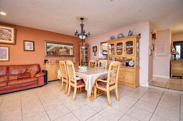 6640 Thornhill Court, Boca Raton, FL 33433