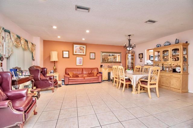 6640 Thornhill Court, Boca Raton, FL 33433