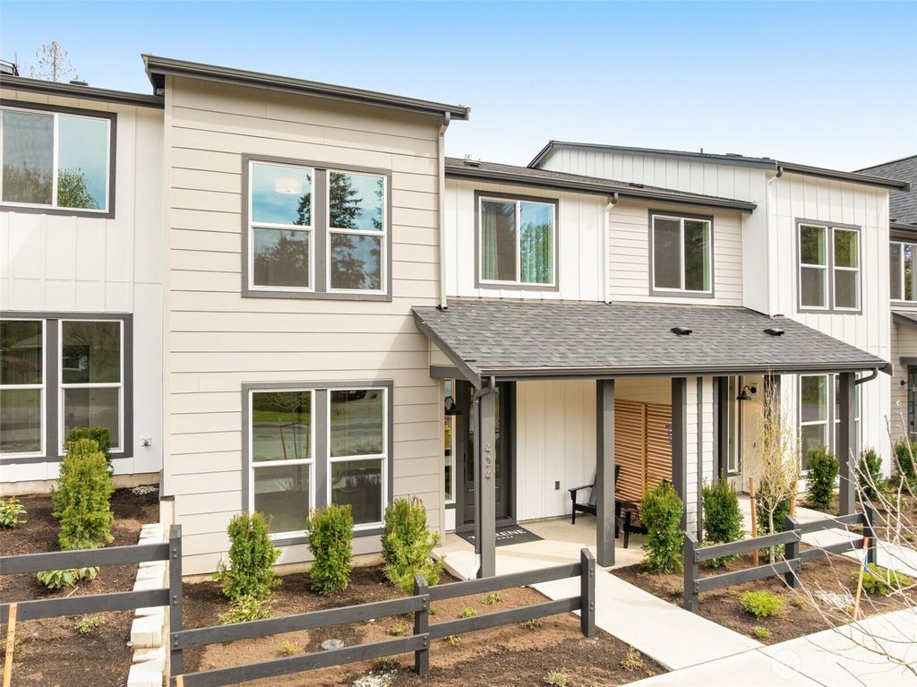 446 222nd Place SE, Sammamish, WA 98074