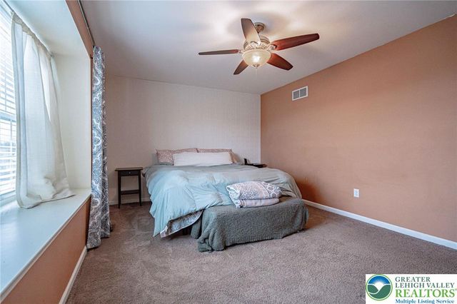 1028 Hogan Way, Allen Twp, PA 18067