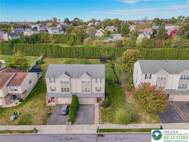 1028 Hogan Way, Allen Twp, PA 18067