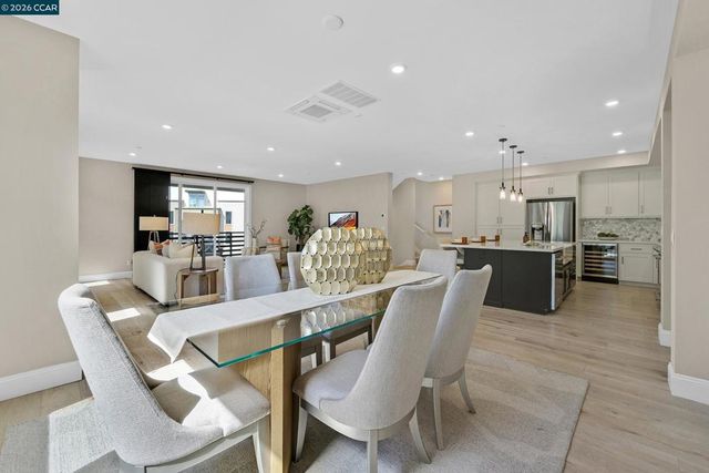 5453 Melissa Ln, Dublin, CA 94568