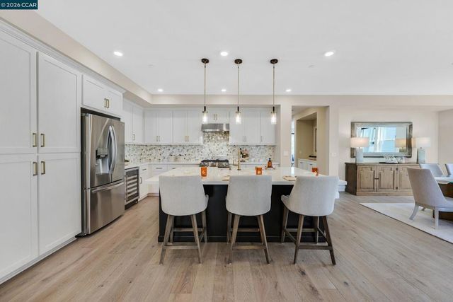 5453 Melissa Ln, Dublin, CA 94568