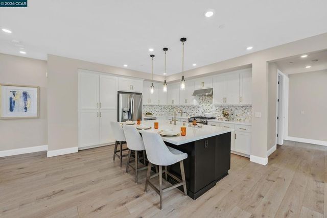5453 Melissa Ln, Dublin, CA 94568