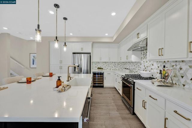 5453 Melissa Ln, Dublin, CA 94568