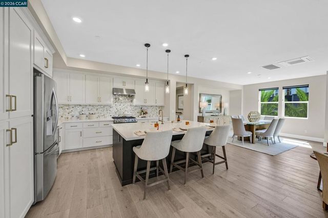 5453 Melissa Ln, Dublin, CA 94568