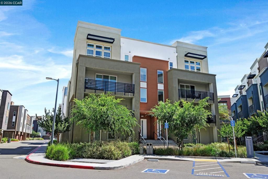 5453 Melissa Ln, Dublin, CA 94568