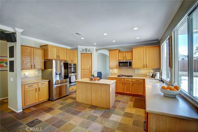 14096 Starflower Court, Eastvale, CA 92880