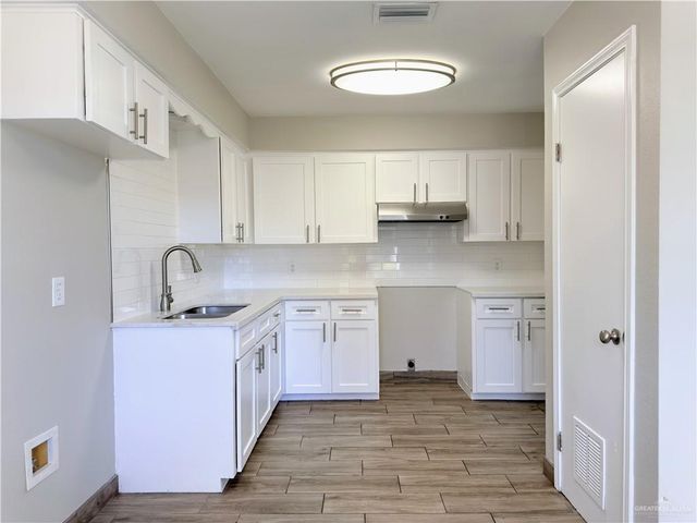 1409 El Recreo Circle, Edinburg, TX 78539