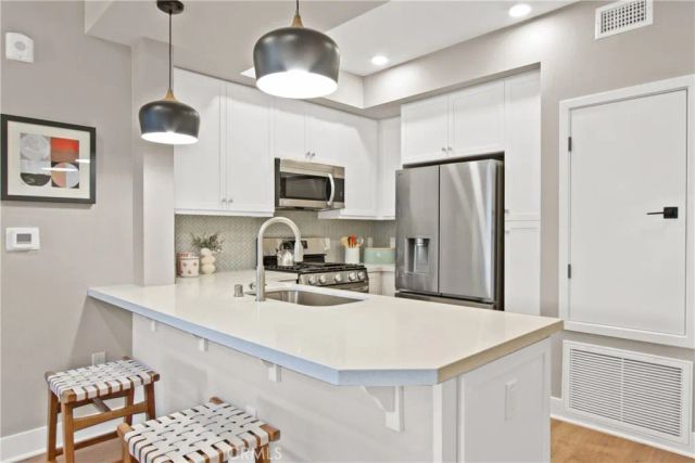 927 Deep Valley Drive 225, Rolling Hills Estates, CA 90274