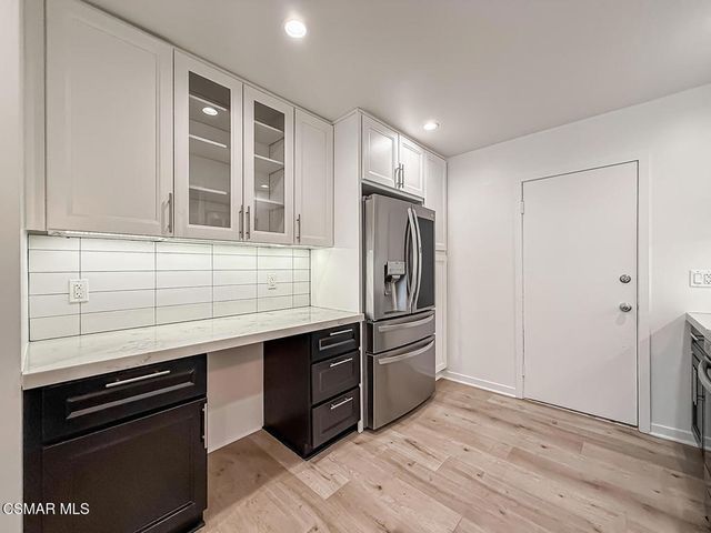 4807 Woodley Avenue 207, Encino, CA 91436