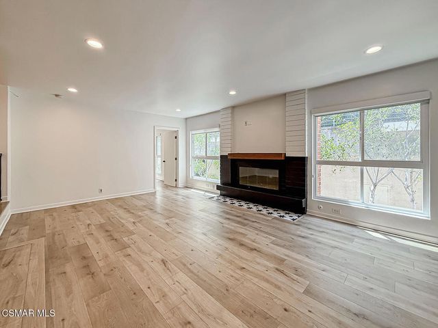 4807 Woodley Avenue 207, Encino, CA 91436