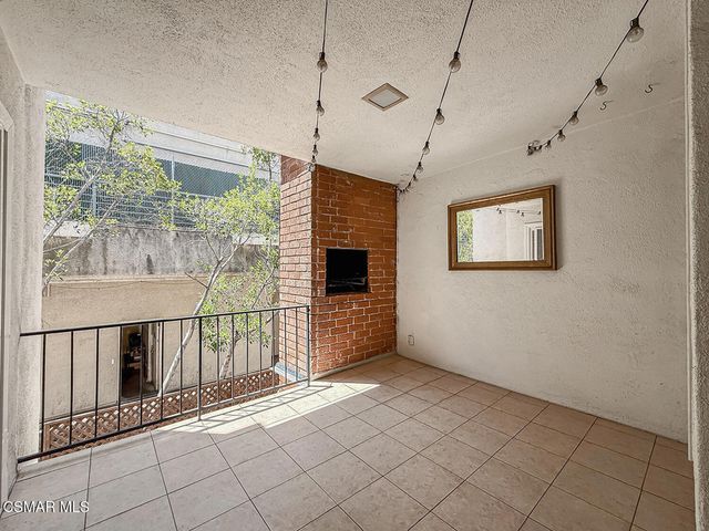 4807 Woodley Avenue 207, Encino, CA 91436