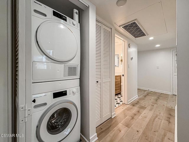 4807 Woodley Avenue 207, Encino, CA 91436