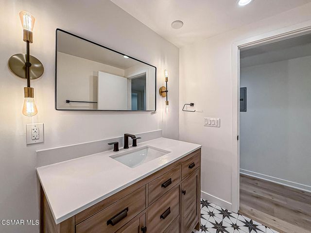 4807 Woodley Avenue 207, Encino, CA 91436