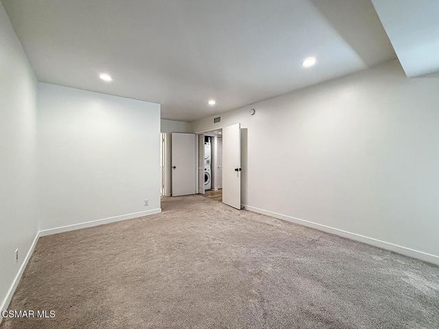 4807 Woodley Avenue 207, Encino, CA 91436