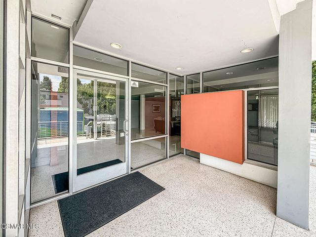 4807 Woodley Avenue 207, Encino, CA 91436