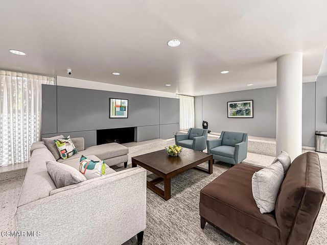 4807 Woodley Avenue 207, Encino, CA 91436