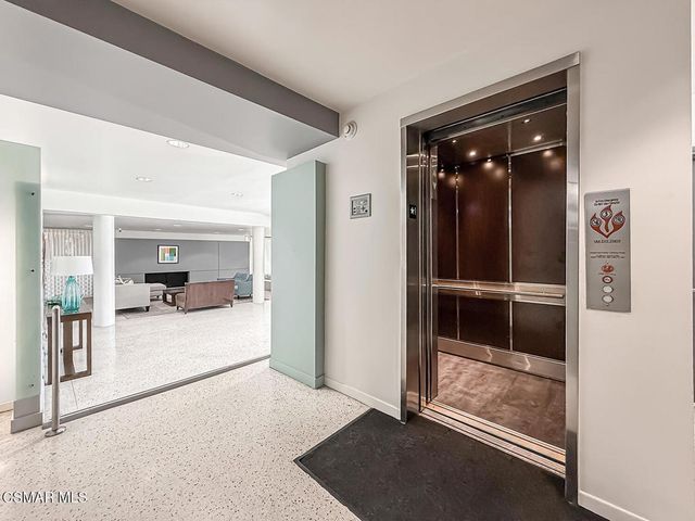 4807 Woodley Avenue 207, Encino, CA 91436