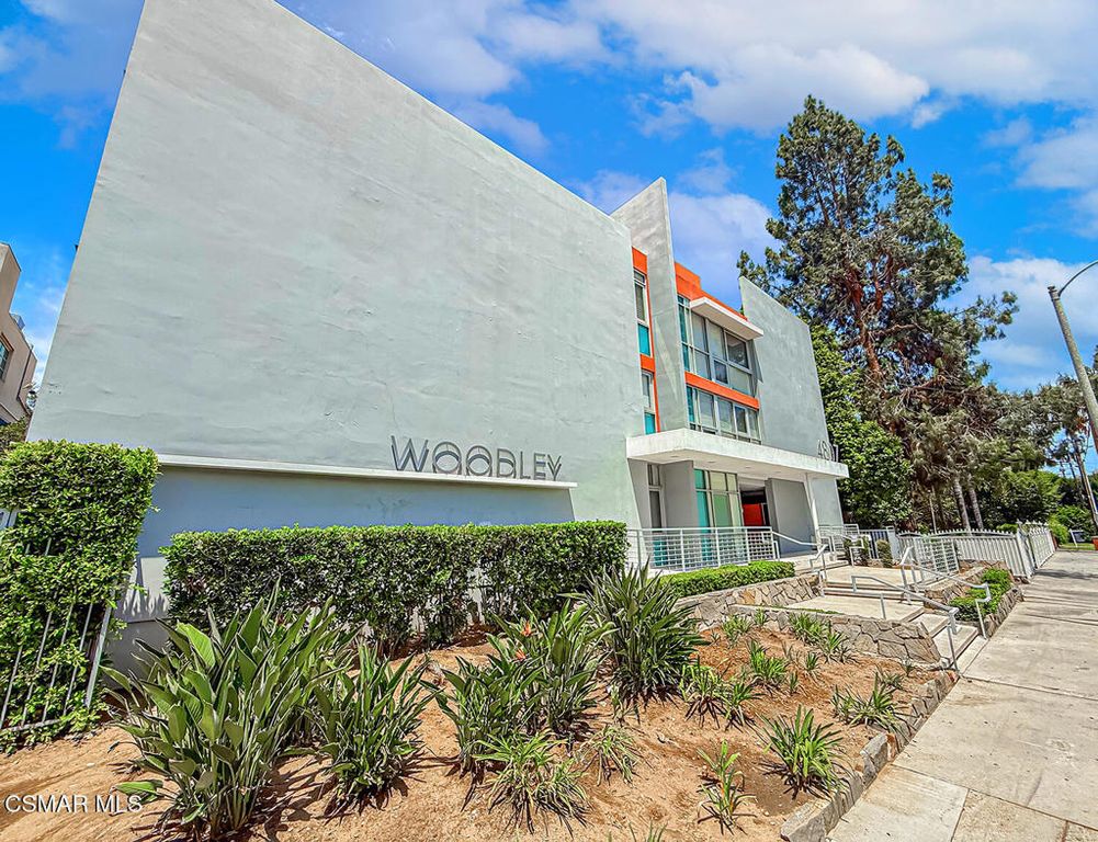 4807 Woodley Avenue 207, Encino, CA 91436