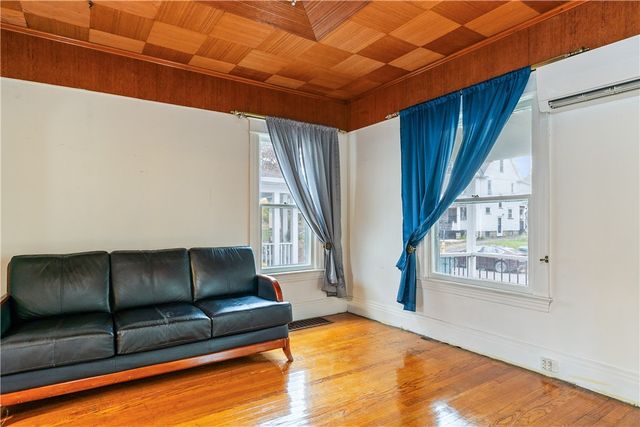 23 Alexis Street, Rochester, NY 14609