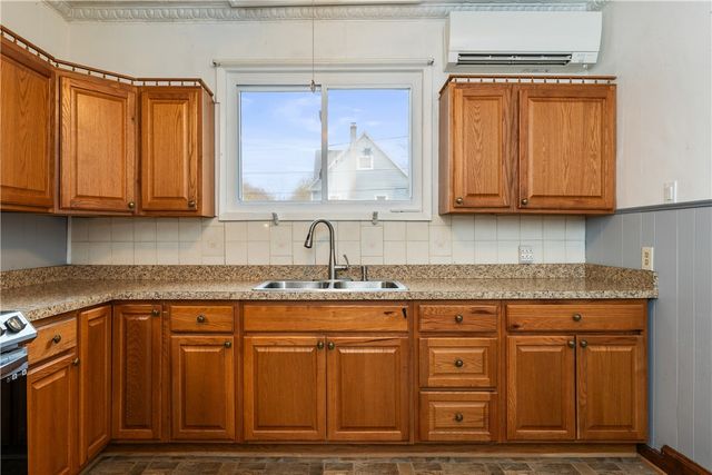 23 Alexis Street, Rochester, NY 14609