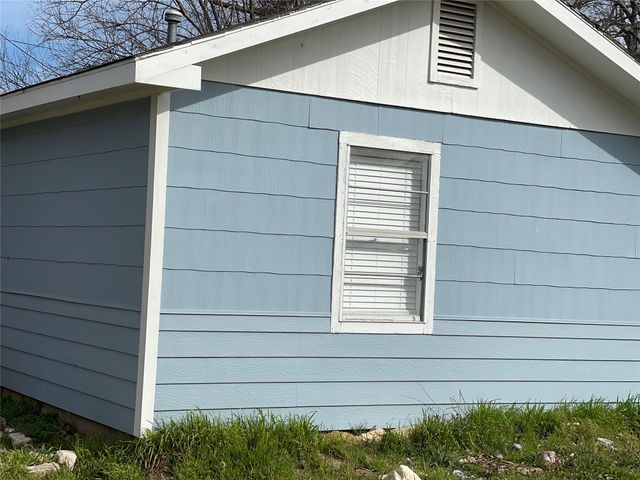 304 Front Street, Pottsboro, TX 75076