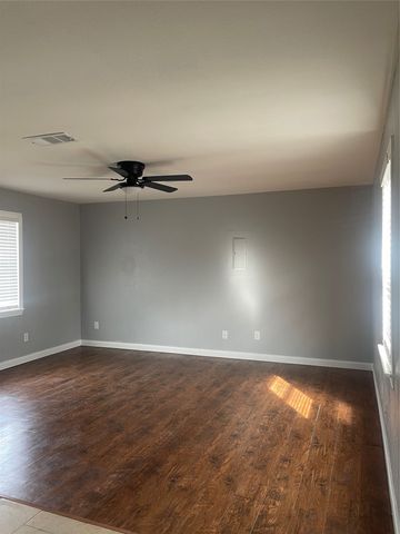 304 Front Street, Pottsboro, TX 75076