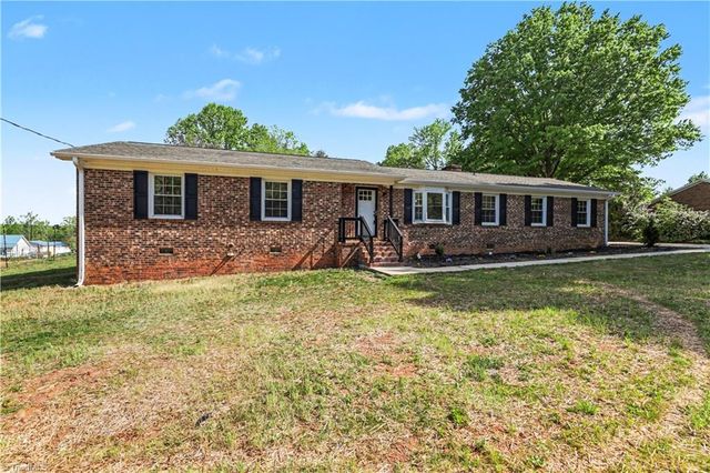 2314 Bonnie Lane, Summerfield, NC 27358