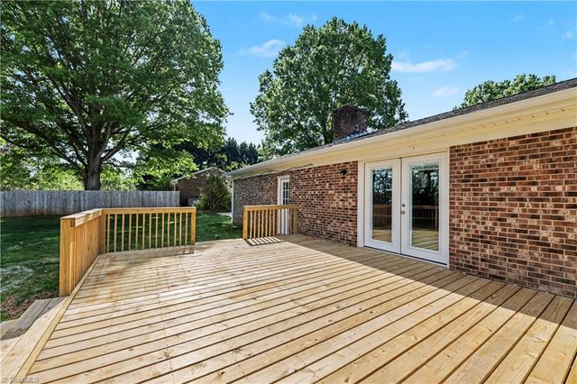 2314 Bonnie Lane, Summerfield, NC 27358