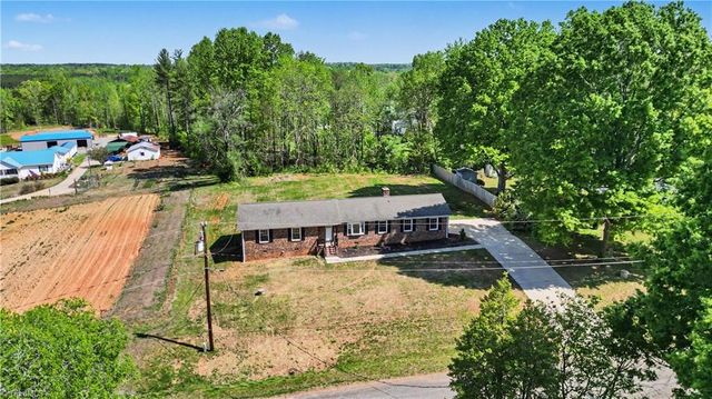 2314 Bonnie Lane, Summerfield, NC 27358